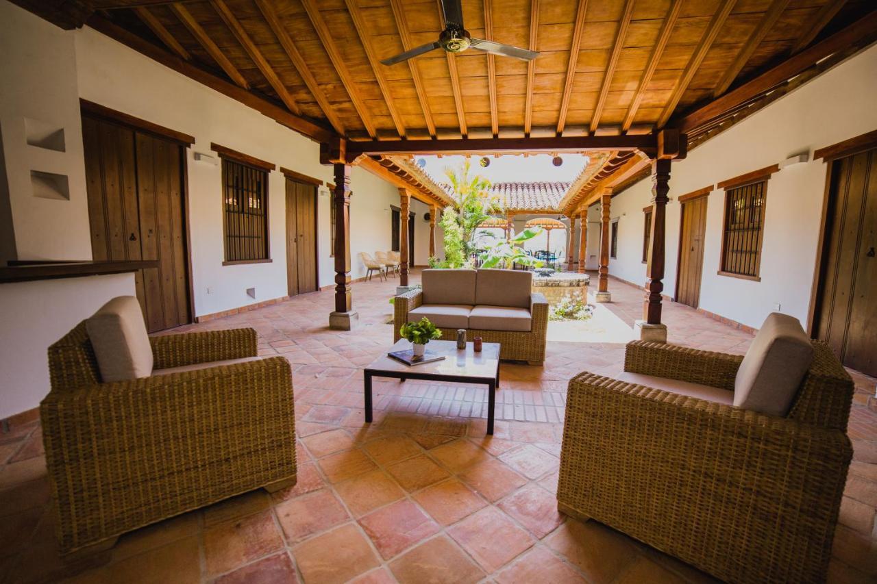 Karakali Boutique Hotel Mompos Dış mekan fotoğraf