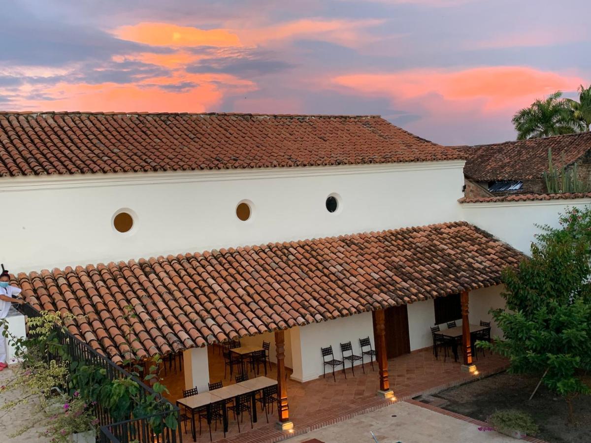 Karakali Boutique Hotel Mompos Dış mekan fotoğraf