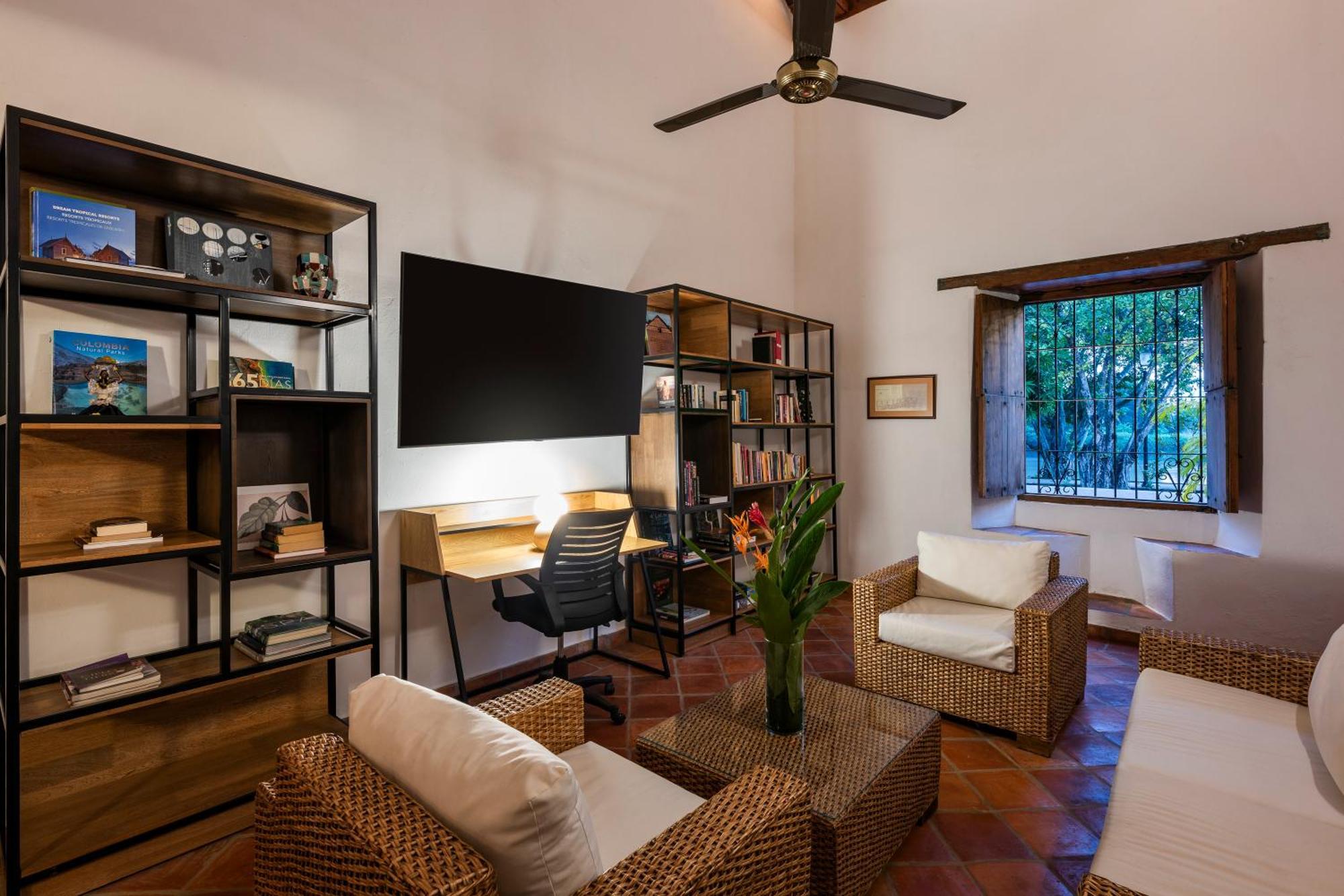 Karakali Boutique Hotel Mompos Dış mekan fotoğraf